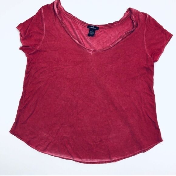 5/$25 Rue 21 v neck tee - Picture 1 of 3